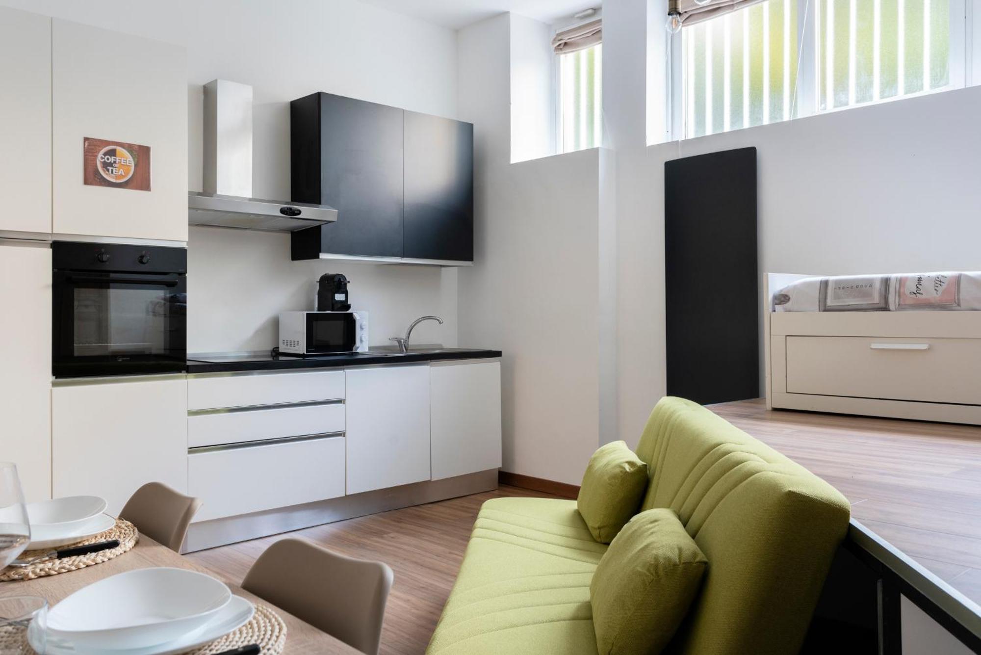 Elegant Sweet Home Suite - Milan, 15 Minute Duomo ภายนอก รูปภาพ