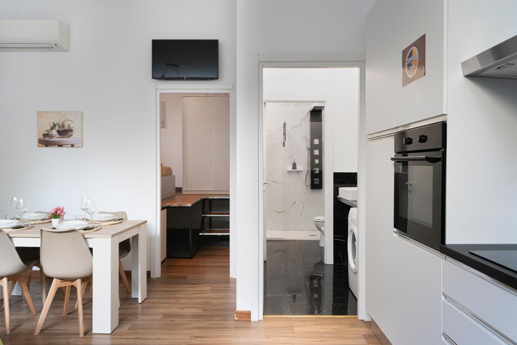 Elegant Sweet Home Suite - Milan, 15 Minute Duomo ภายนอก รูปภาพ